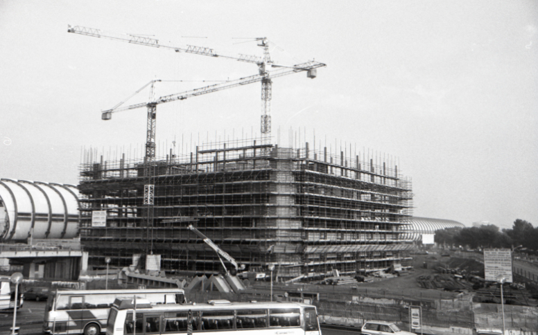 Costruzione prima Torre Uffici 1990