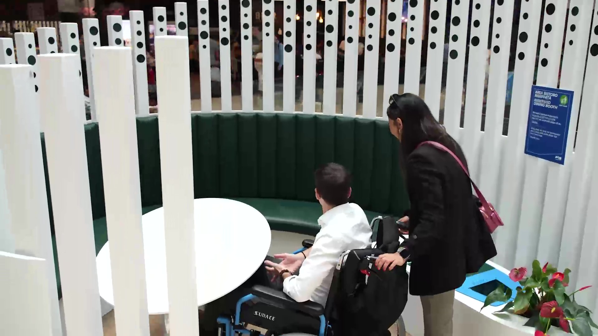 Boarding Area E Dining booth